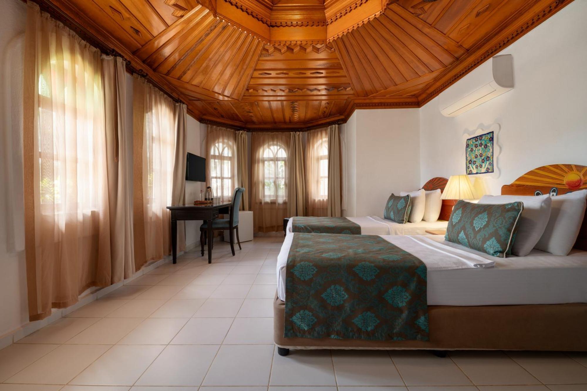 Wyndham Datca Perili Bay Exterior photo